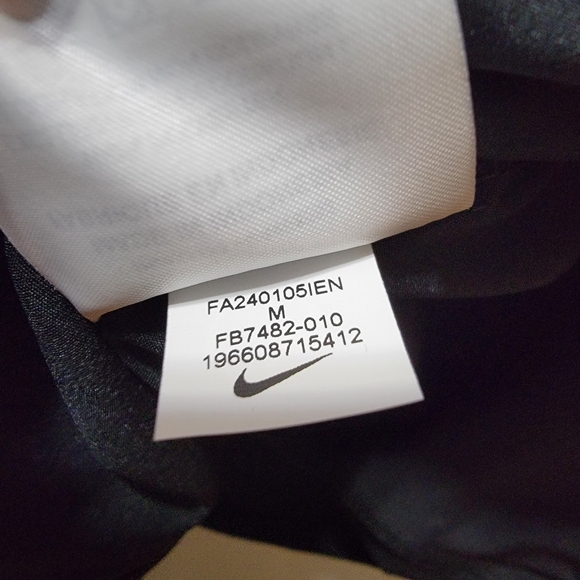 Nike Form Dri-FIT Hooded Versatile Jacket - Black Size Medium NWT! - Picture 9 of 11